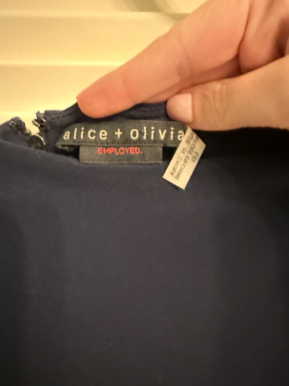 Alice + Olivia Employed Navy Peplum Cap Sleeve Top Zipper Back Size Large NWT - Picture 6 of 9